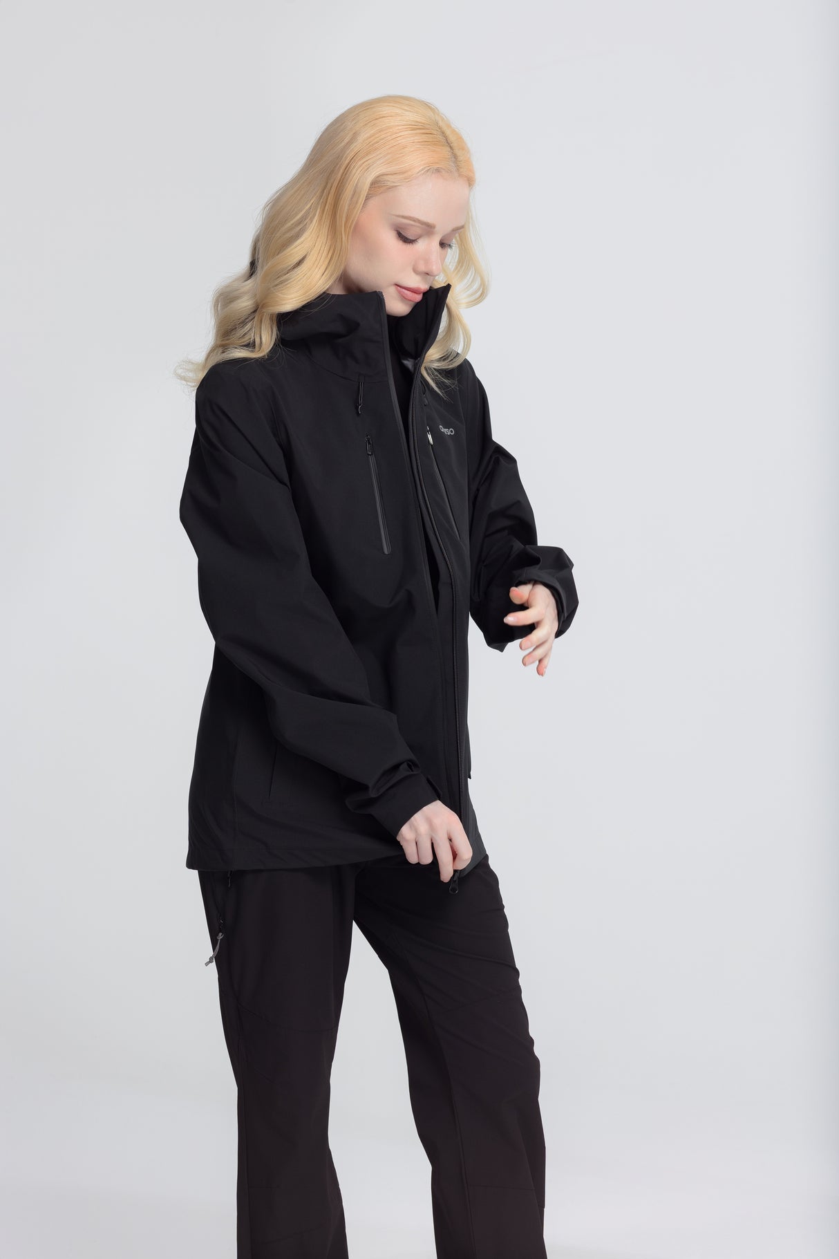 womens-recycled-shell-jacket